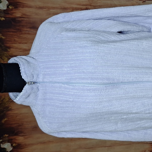 Oscar de la Renta violet S/M house coat/ robe - Picture 2 of 11